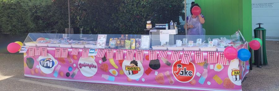 Stand de bonbons et de crêpes chez Leroy Merlin